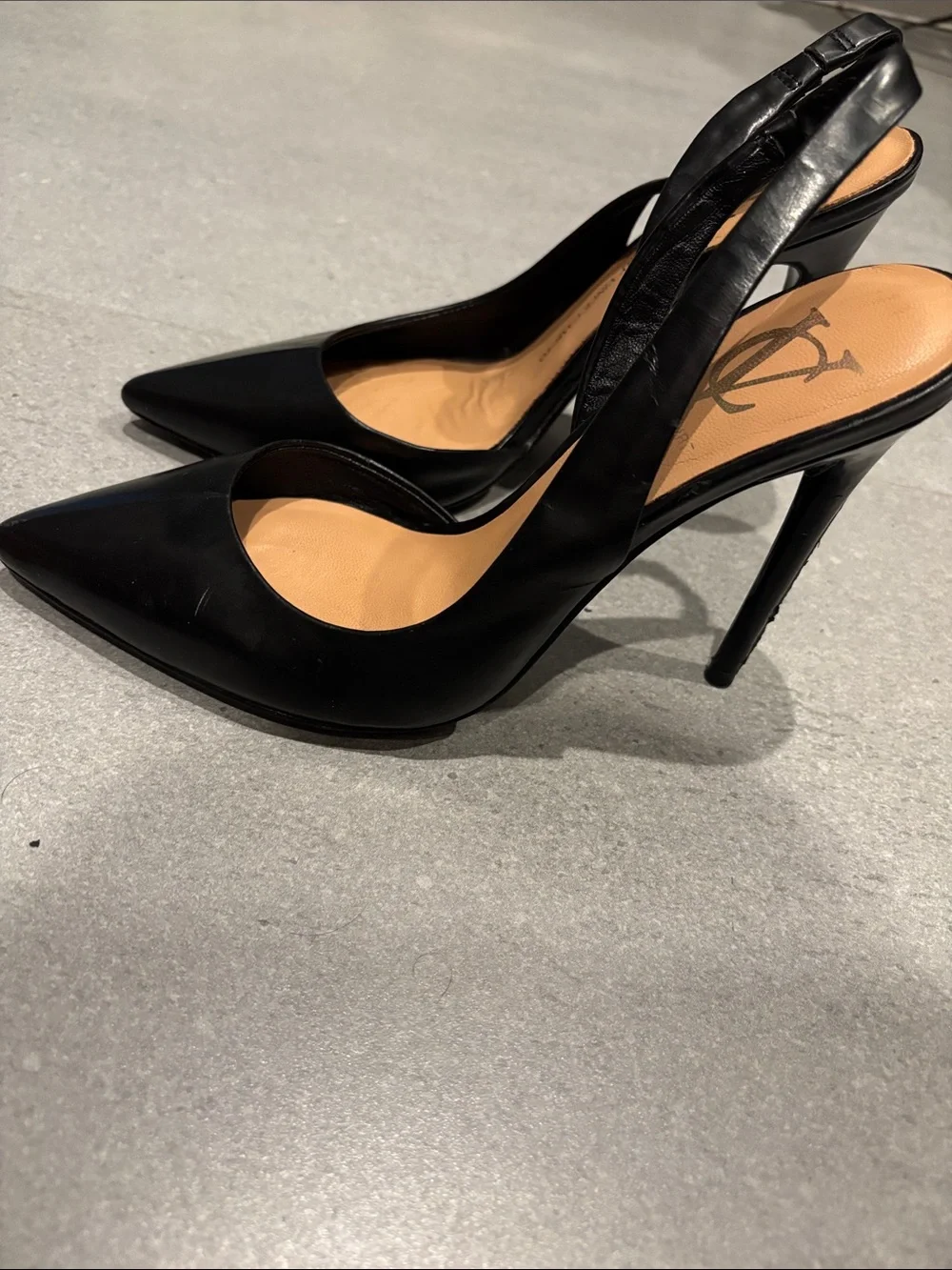 Vince Camuto Black Pointed Slingback Pumps